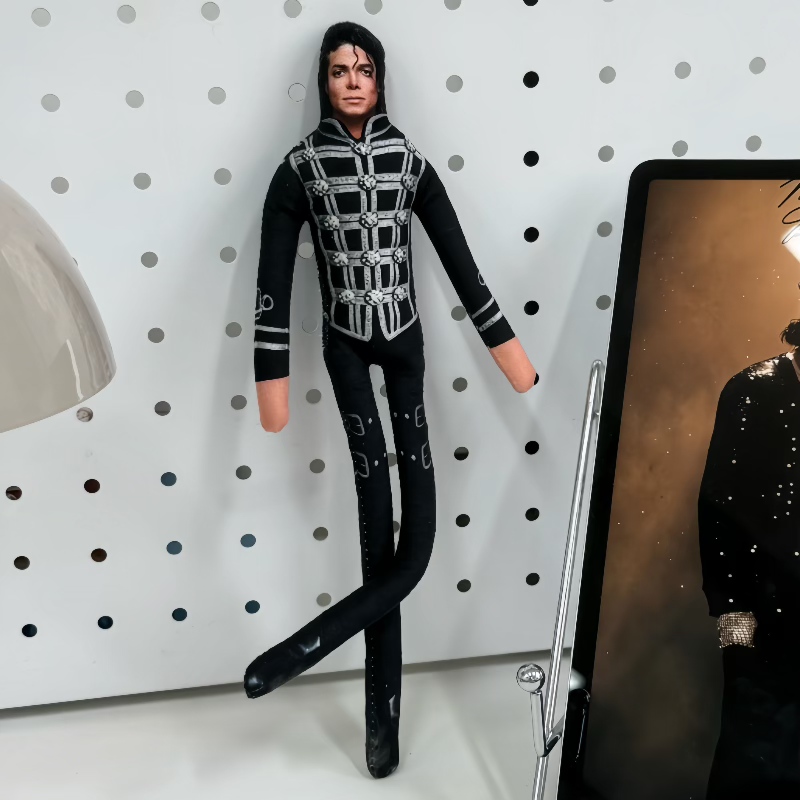 Pluszowa lalka Michaela Jackso – Dolls recenzja i cena